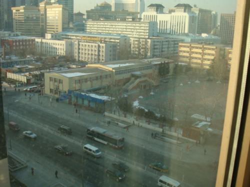 窓から西、北京駅方向