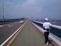 琵琶湖大橋の上