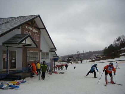 大雨のオジロ・スキー場最終日、スキー場祭り