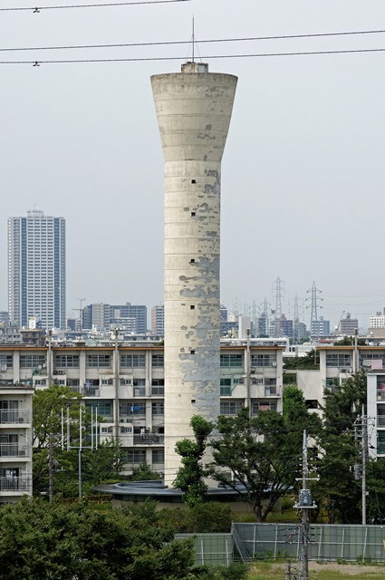 東京都営高砂アパートの給水塔