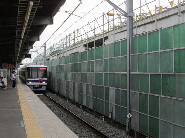 高架橋の本体工事が概ね完了した新鎌ヶ谷駅。